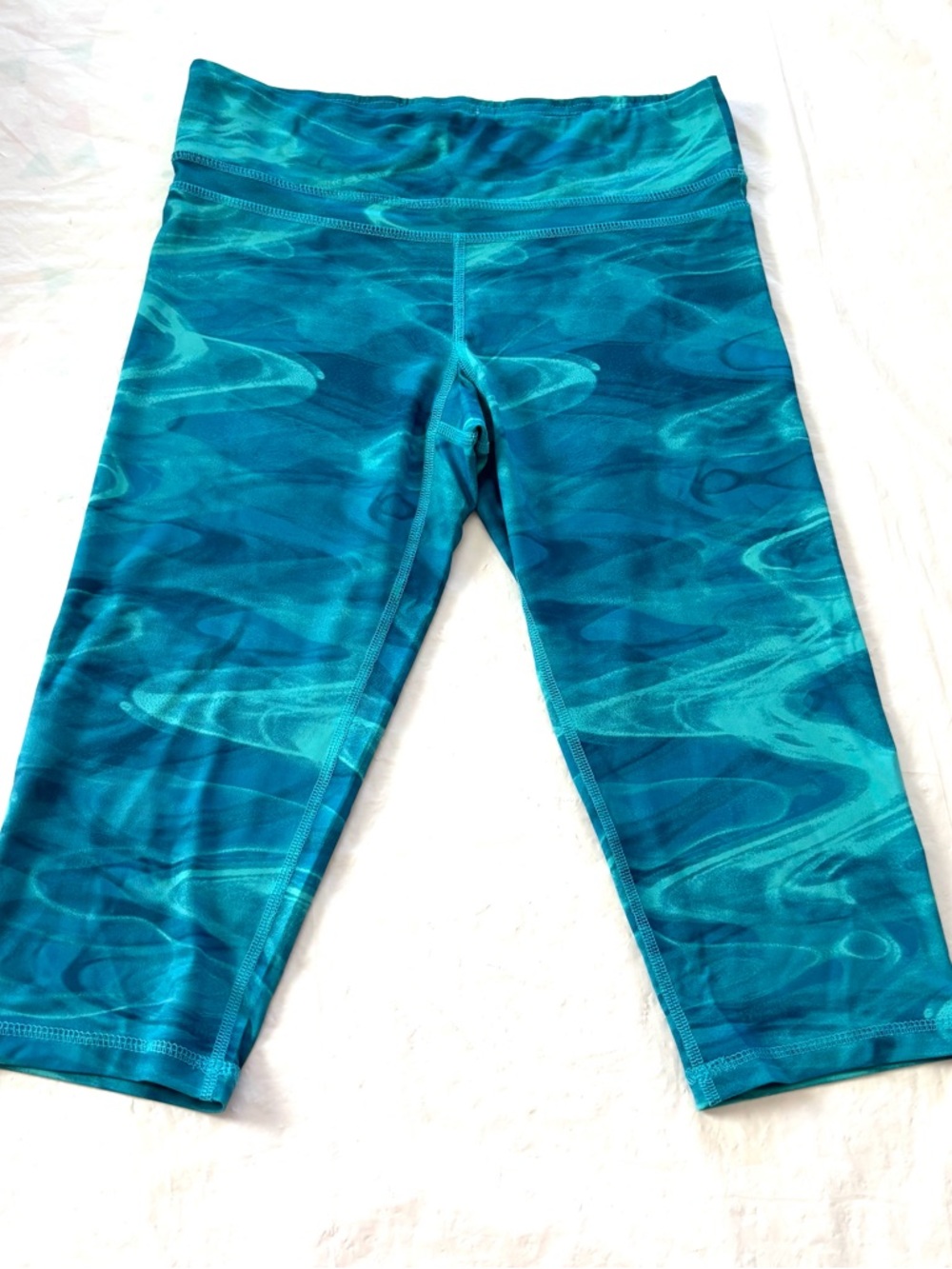 NWOT GAIAM Blue Splash Swirl Capri Leggings High Waist Activewear SZ M - Picture 9 of 9